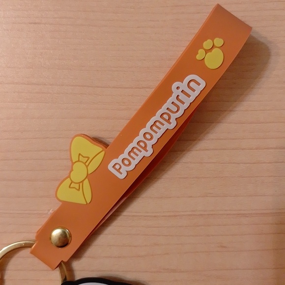 🆕 Sanrio Pompompurin Figurine Keychain Bag Clip - Picture 6 of 9